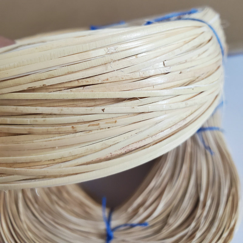<strong>Manufacturer Customized A Grade Cane Raw Material Rattan Open Mesh Webbing Sheet Roll with Skin Peel</strong>